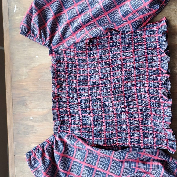 Crop top - Picture 2 of 4